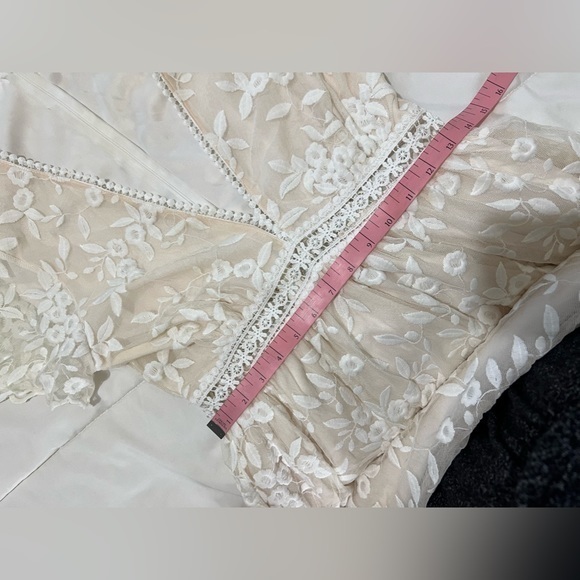 Aakaa Embroidery Ivory Lace over Lt Peach Maxi dress size S - Picture 7 of 15